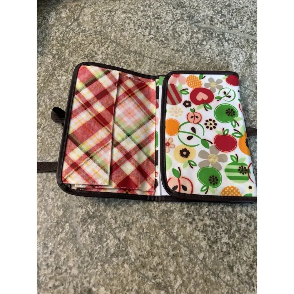 Thirty-One Multicolor Fabric Women's Organizer Day Planner Apple Floral Notepad